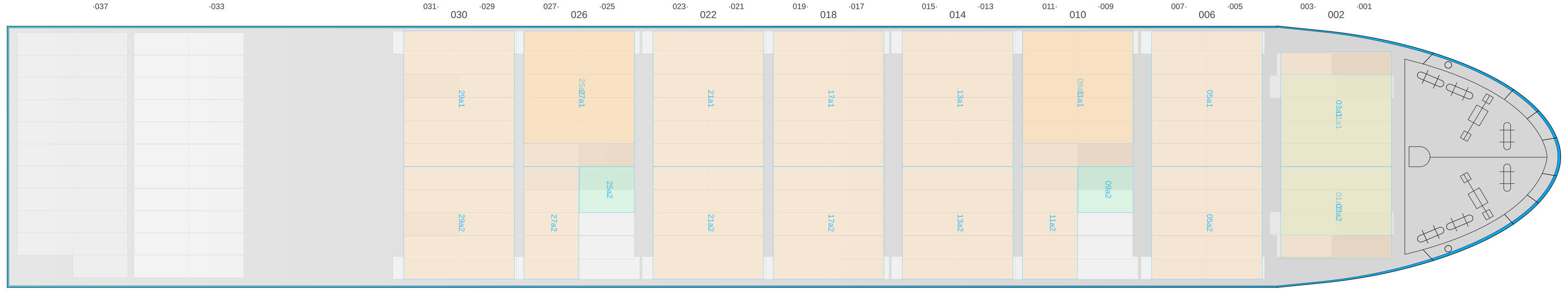 Deck view of MAERSK WILLEMSTADT